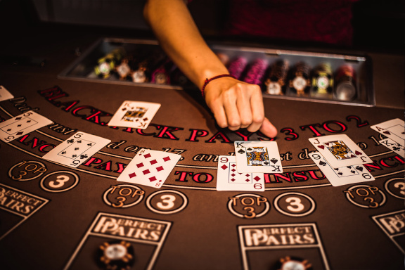 Cracking the Casino Code: Winning in Online Gambling